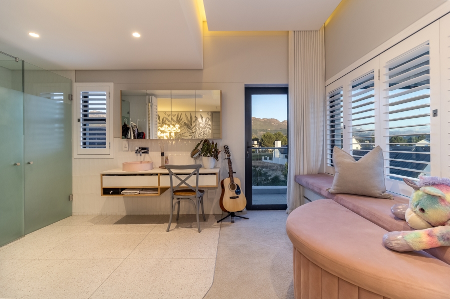 5 Bedroom Property for Sale in Pearl Valley at Val de Vie Western Cape